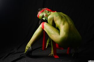 super-fucking-hot goth lady bare