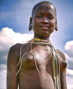 african damsels bare